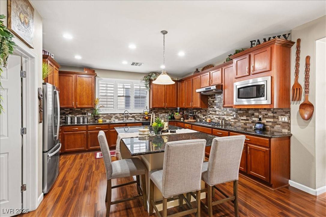 North Las Vegas, NV 89081,2813 White Peaks AVE