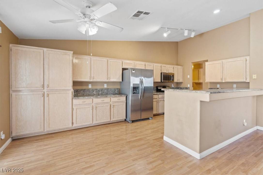 Henderson, NV 89014,314 Carole Little CT