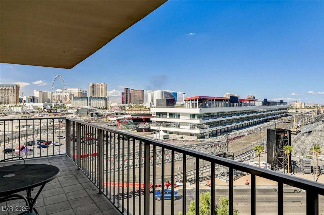 Las Vegas, NV 89169,205 E Harmon AVE #704