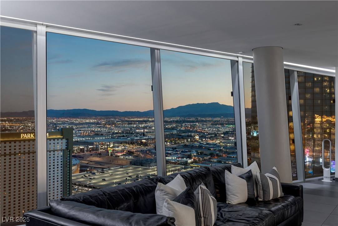 Las Vegas, NV 89158,3726 Las Vegas BLVD #3306