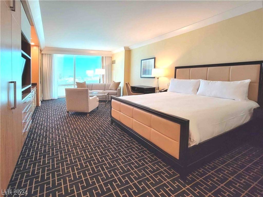 Las Vegas, NV 89109,2000 N Fashion Show DR #2203