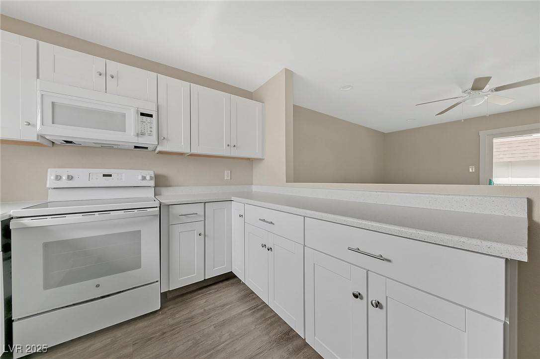 Las Vegas, NV 89119,5408 S Swenson DR #2