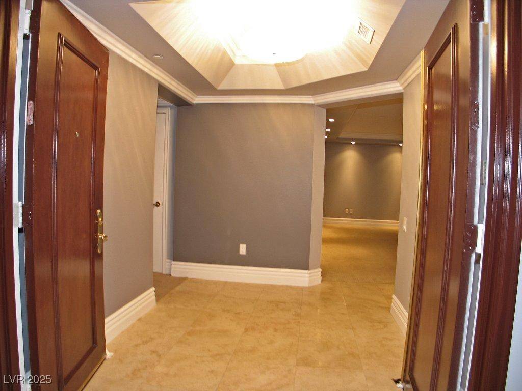 Las Vegas, NV 89109,2747 PARADISE RD #502