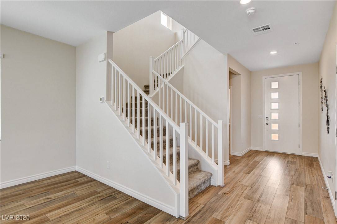 Henderson, NV 89015,288 Mount Steele AVE