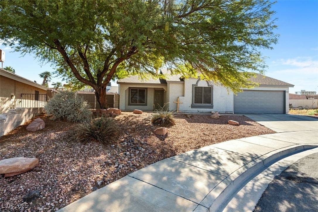 Henderson, NV 89002,805 Lupine CT