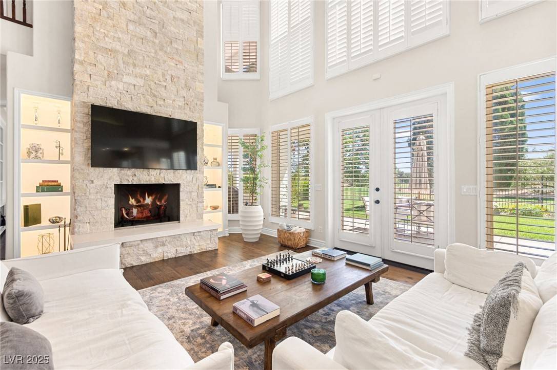 Las Vegas, NV 89117,8901 Robinson Ridge DR