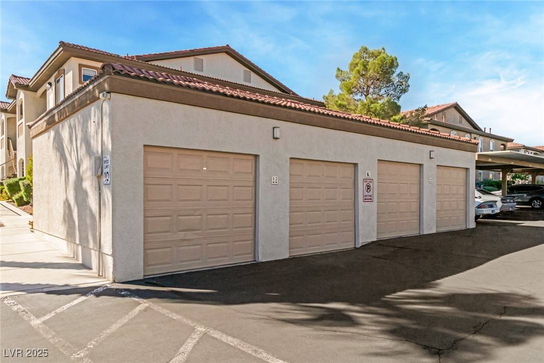Henderson, NV 89052,2305 W Horizon Ridge Pkwy #1111