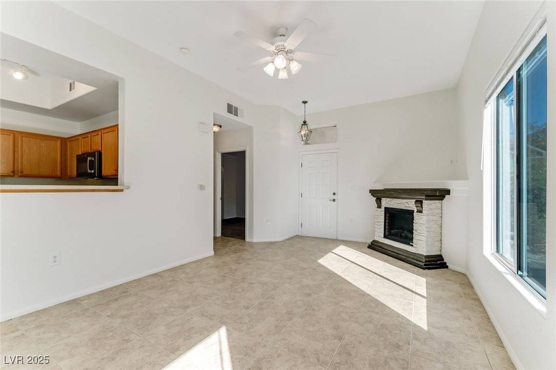 Henderson, NV 89052,2305 W Horizon Ridge Pkwy #1111
