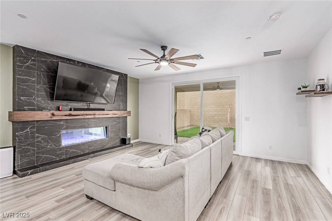 Las Vegas, NV 89166,8739 Scalpay ST