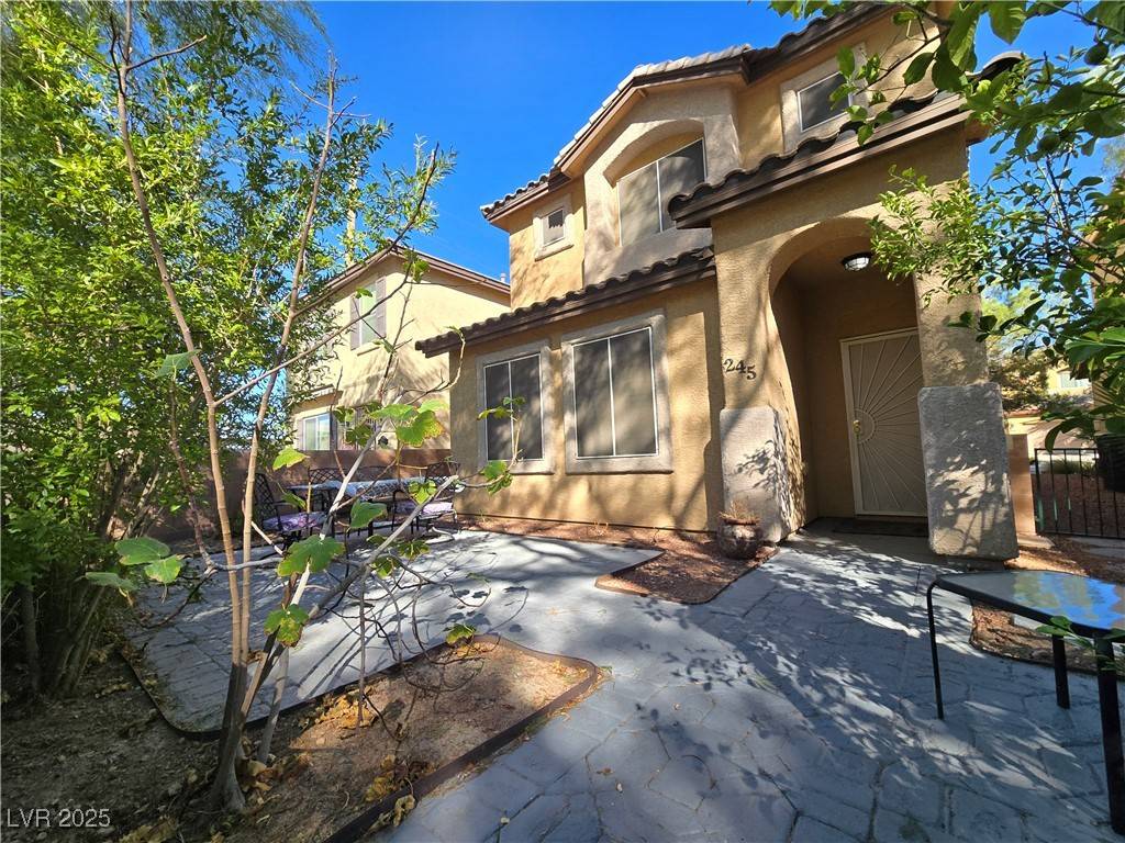 Las Vegas, NV 89106,245 Floating Lily CT