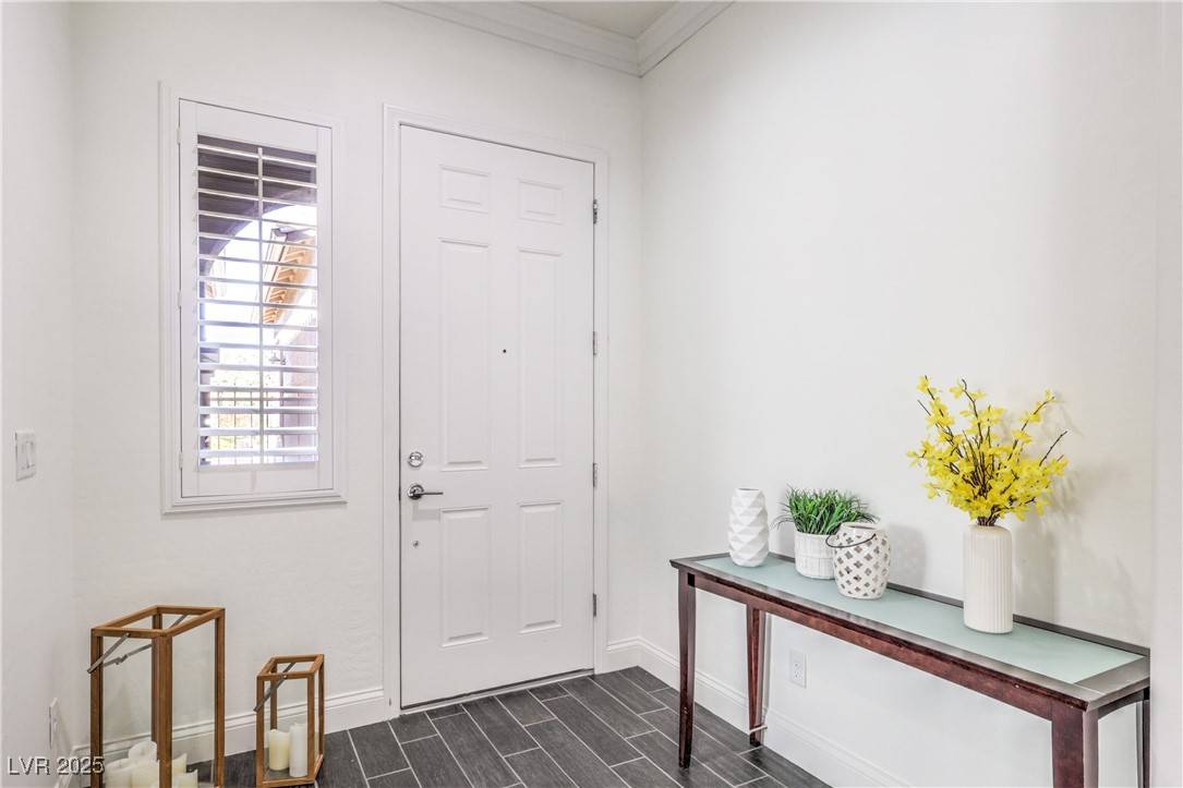 Henderson, NV 89012,933 Everest Peak AVE