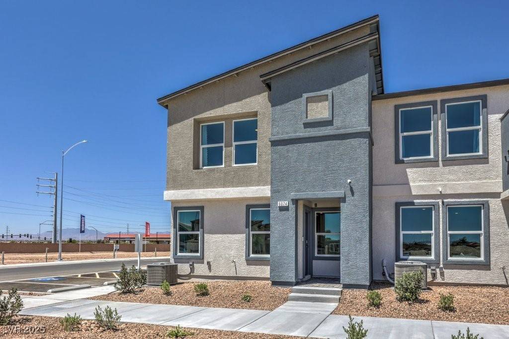 North Las Vegas, NV 89081,6133 Musas Garden ST #242