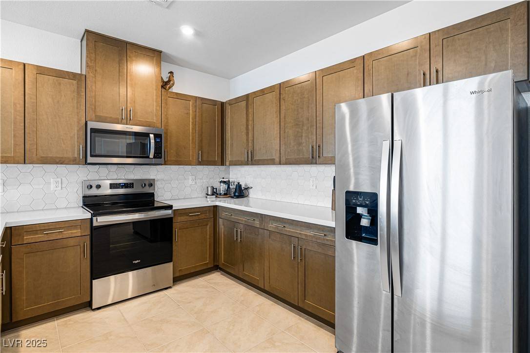 Henderson, NV 89015,357 Ukelele PL