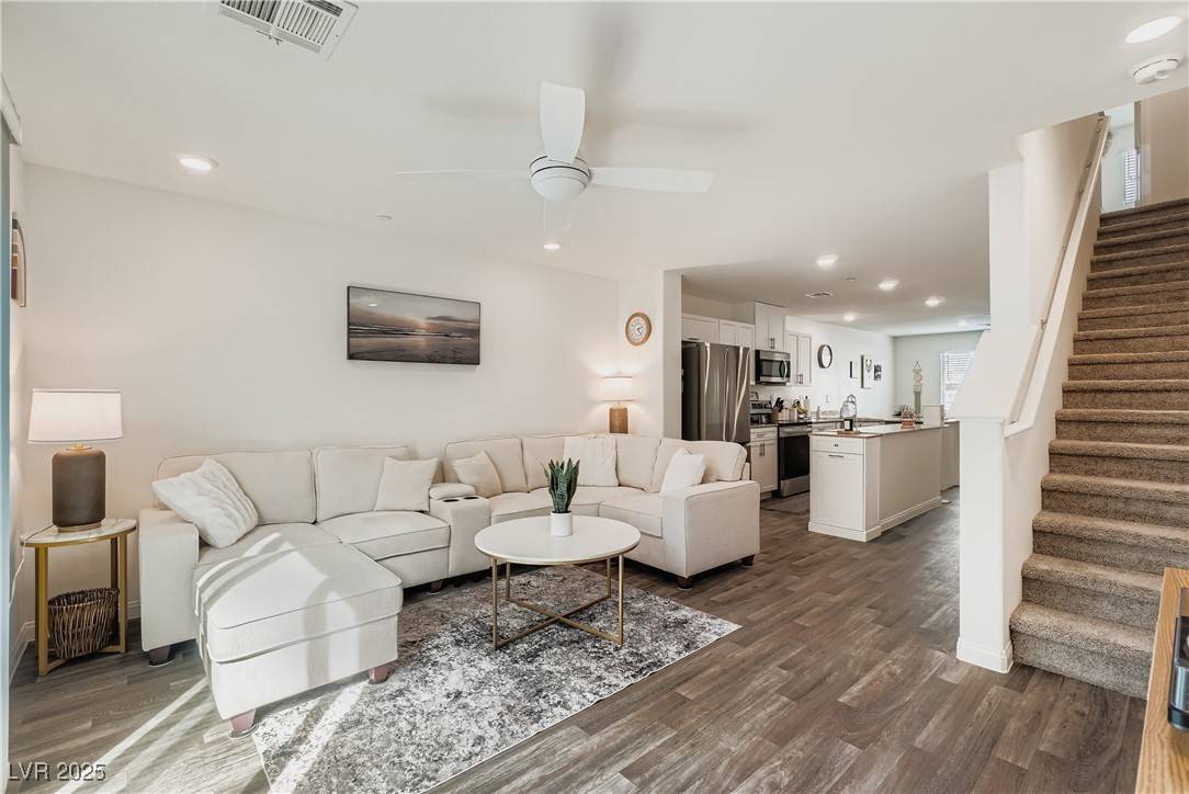 Las Vegas, NV 89148,5665 Fathom Blue ST