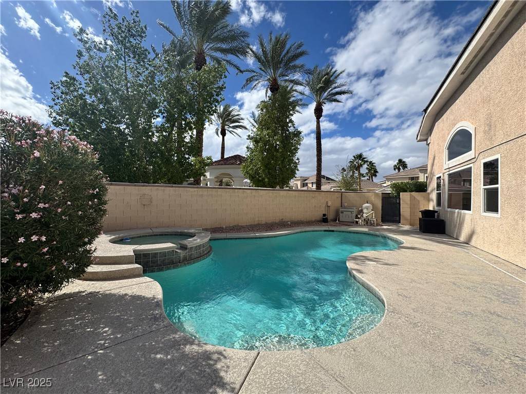 Henderson, NV 89012,268 Horizon Pointe CIR