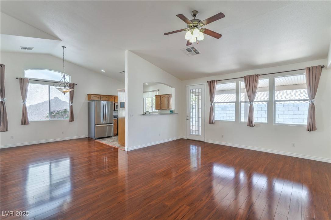 Henderson, NV 89074,202 Twin Creek ST