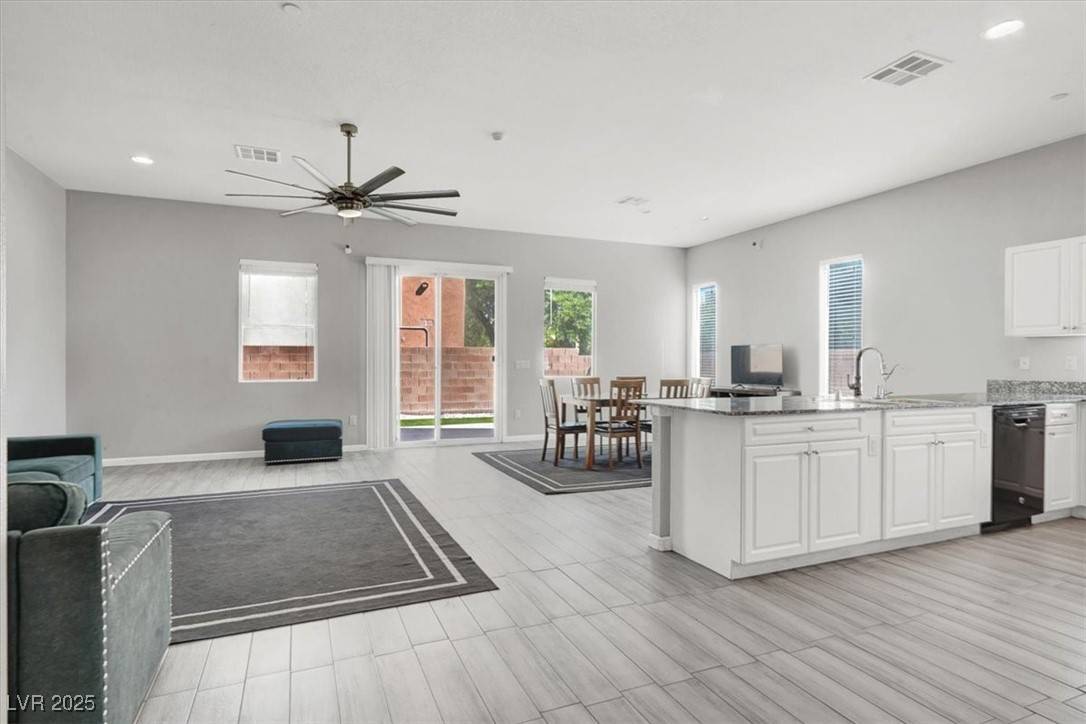 North Las Vegas, NV 89084,6450 Cinnamon Hazlenut ST