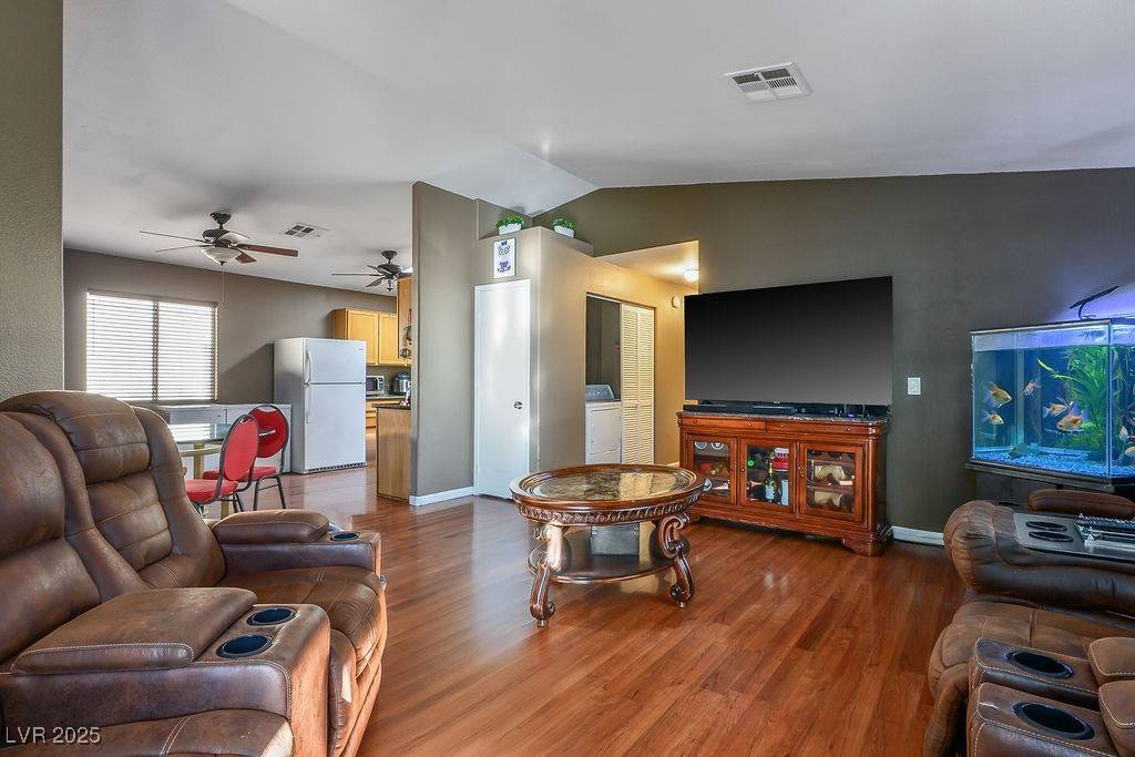 North Las Vegas, NV 89032,3306 Bridge House ST