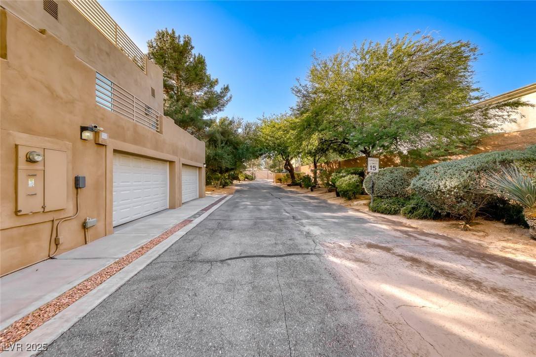 Las Vegas, NV 89141,10445 Schirlls ST