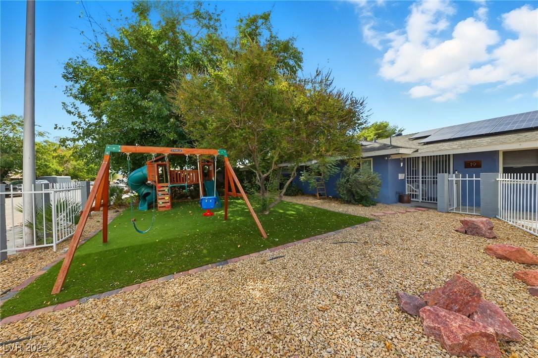 Las Vegas, NV 89106,19 Zircon CIR