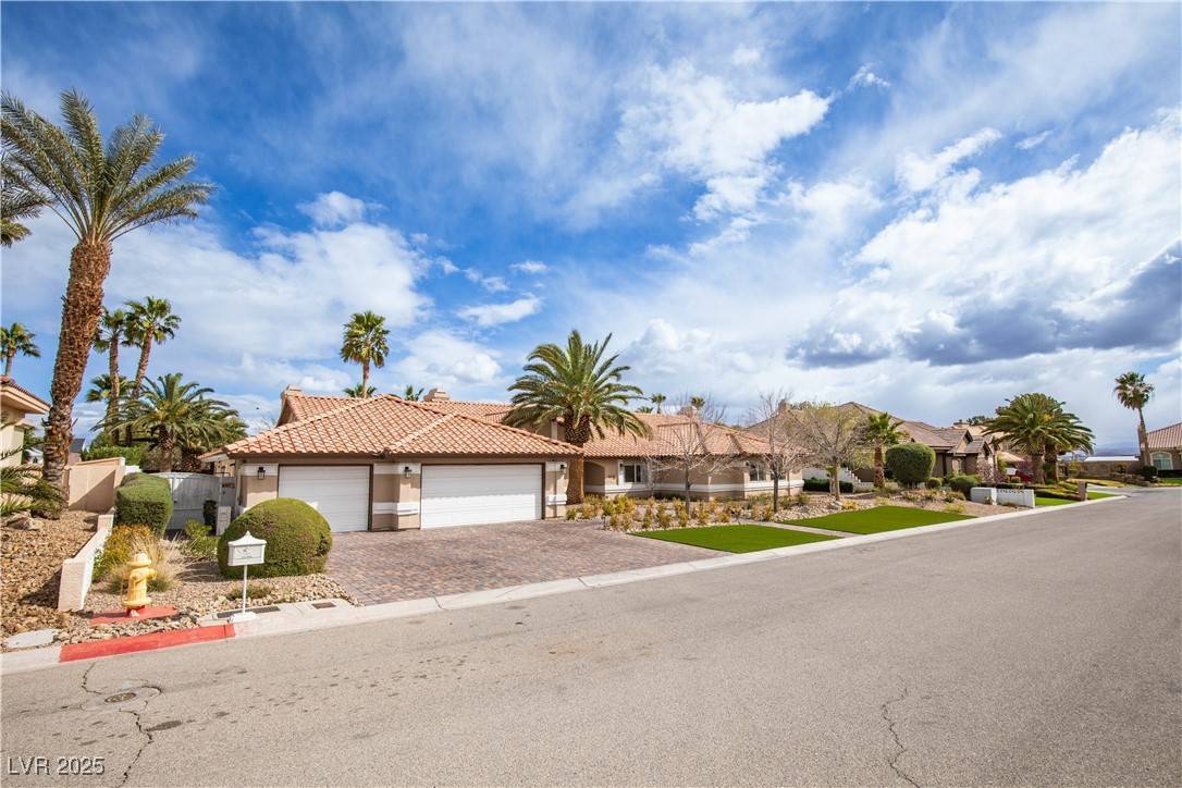 Las Vegas, NV 89117,3236 Cliff Sieler CT