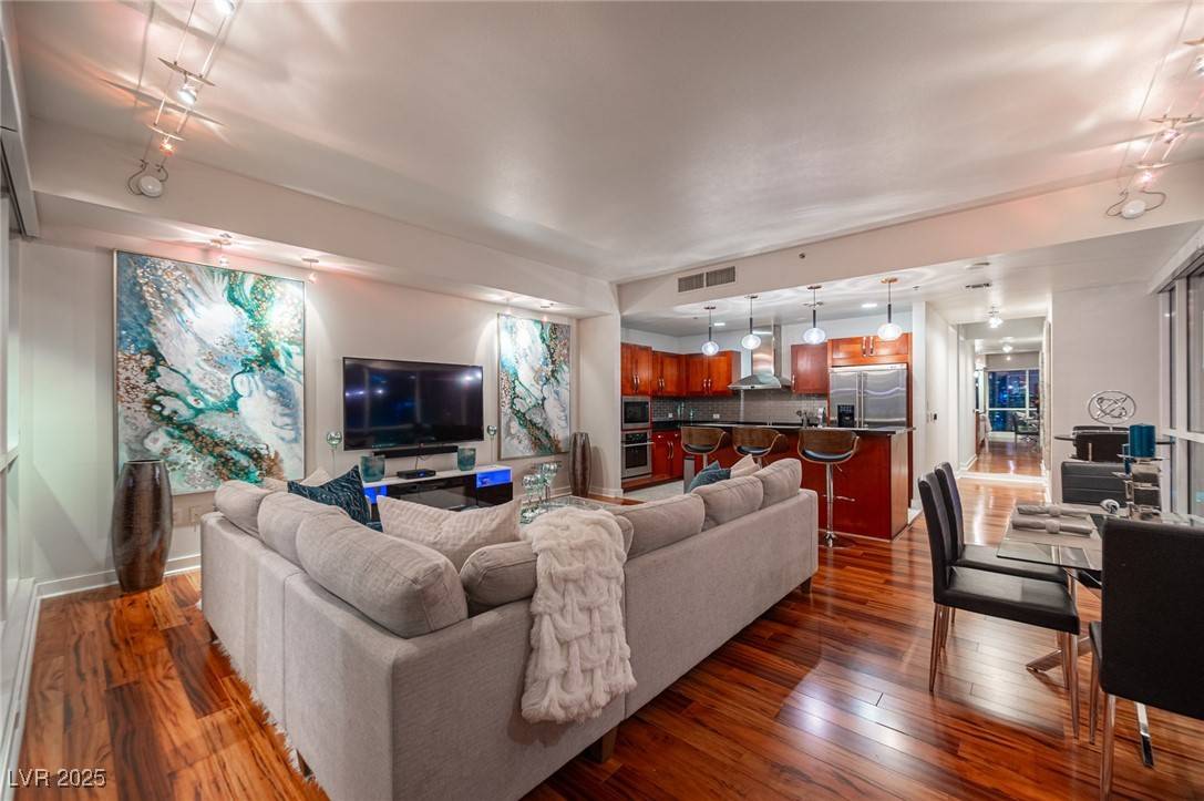 Las Vegas, NV 89103,4525 Dean Martin DR #1000