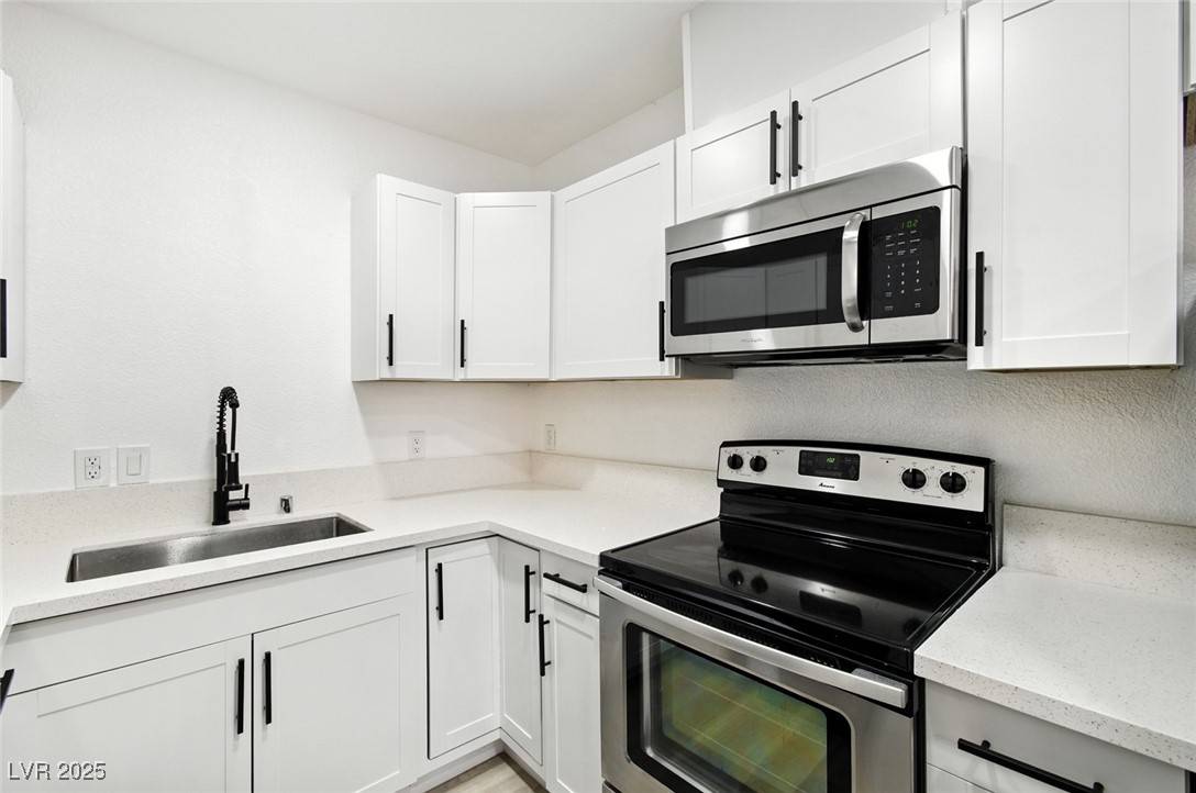 Las Vegas, NV 89101,364 N 13th ST