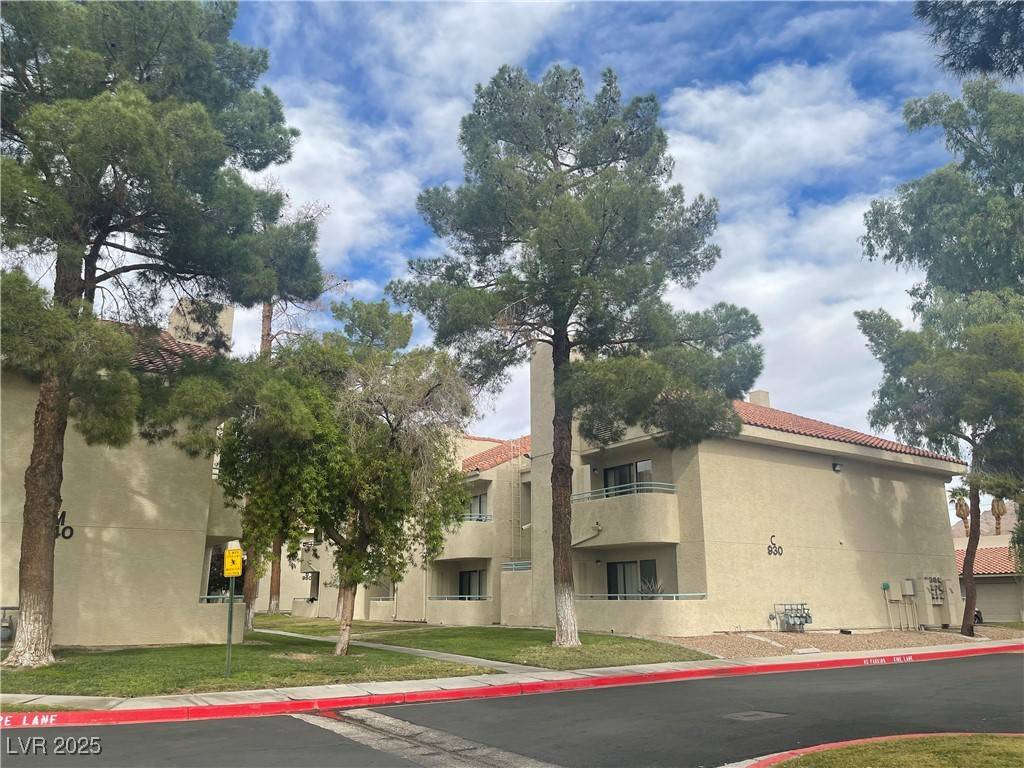 Las Vegas, NV 89110,940 N Sloan LN #102