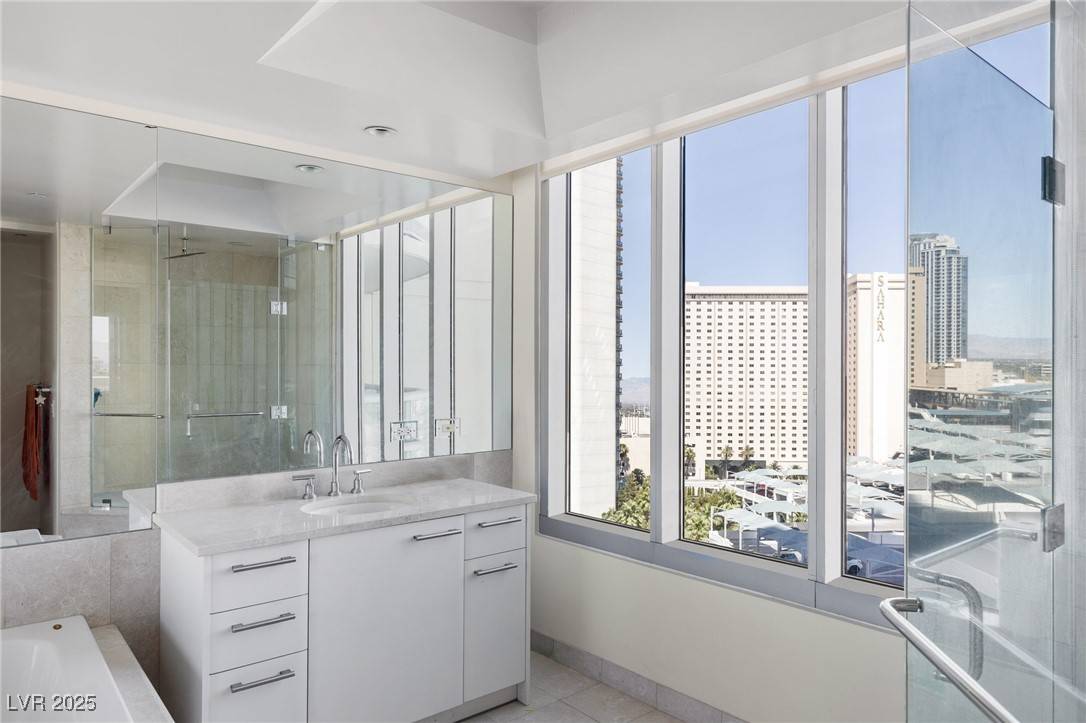 Las Vegas, NV 89109,322 Karen AVE #801