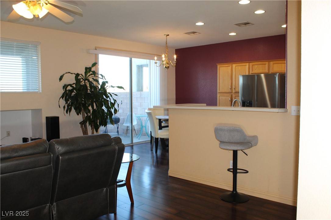 Henderson, NV 89012,207 Priority Point ST