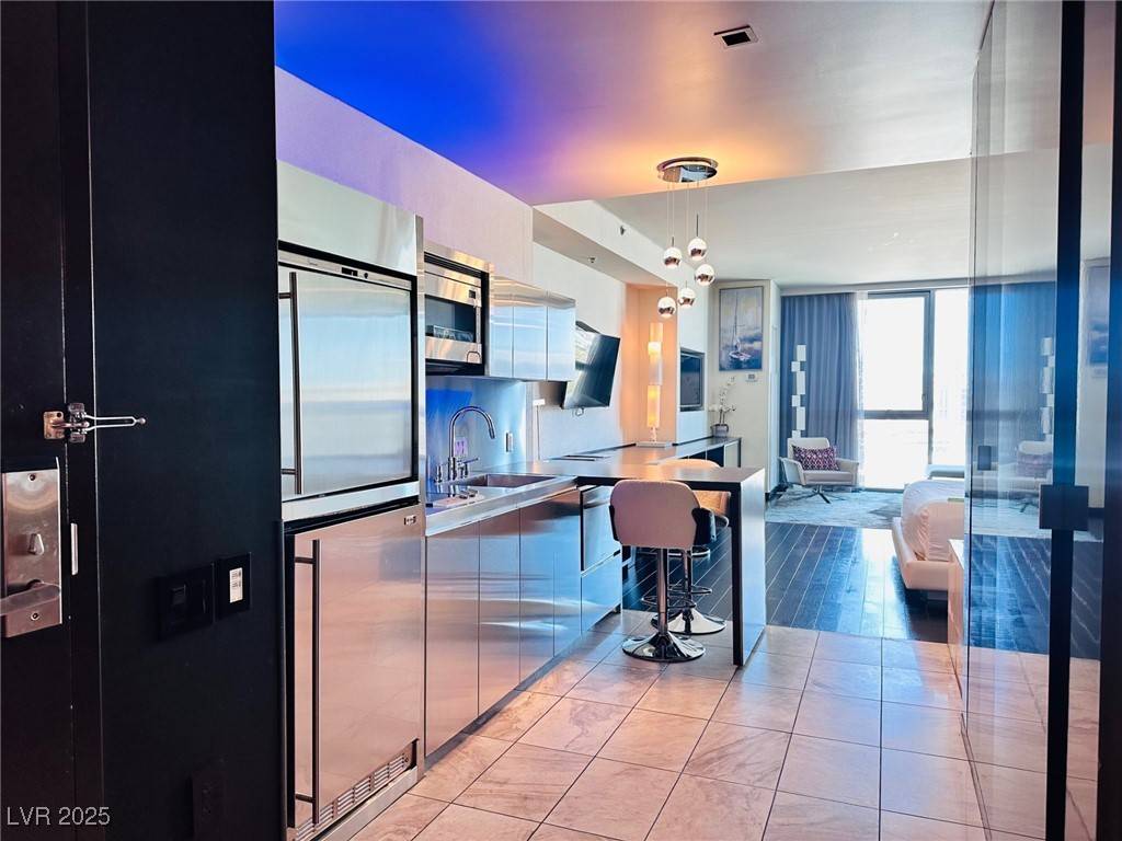 Las Vegas, NV 89103,4381 W Flamingo RD #1204