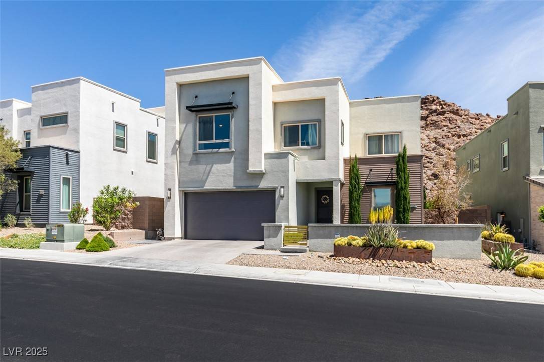 Henderson, NV 89052,818 Horizon Canyon DR