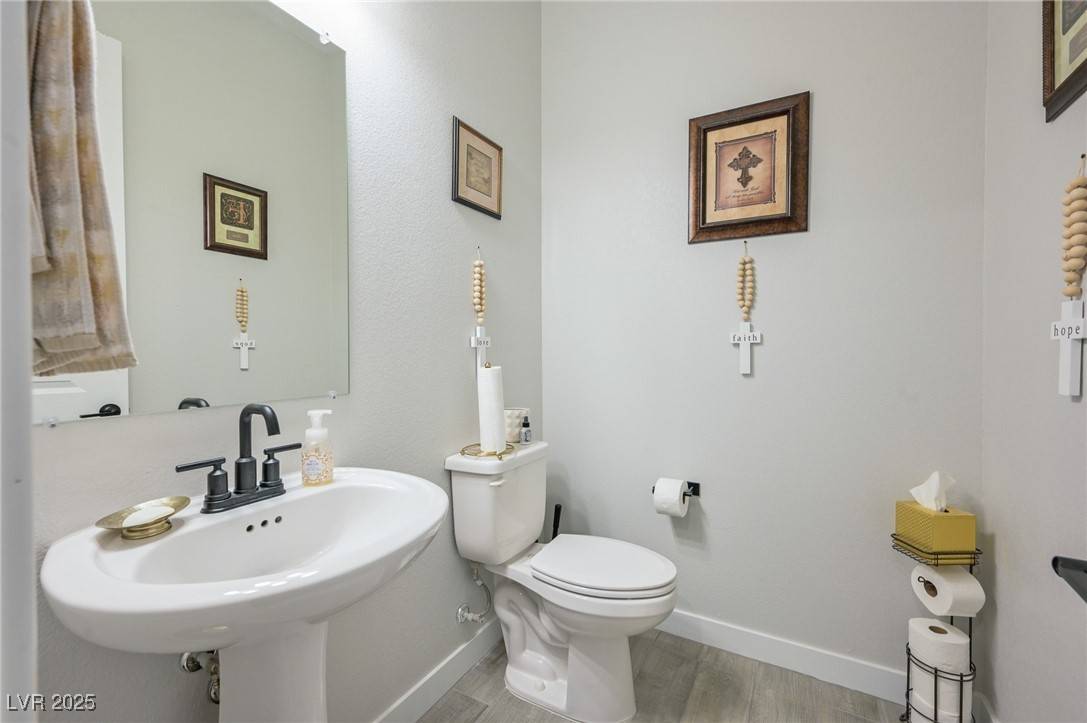 Henderson, NV 89011,856 Klamath Springs ST