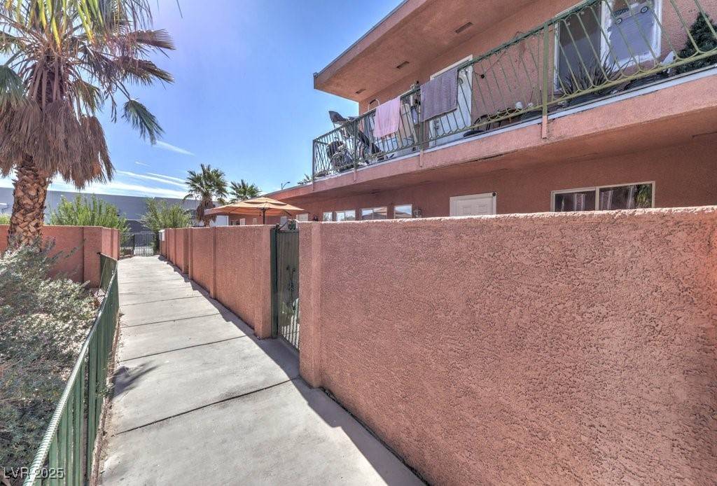 Las Vegas, NV 89107,6320 Casada WAY