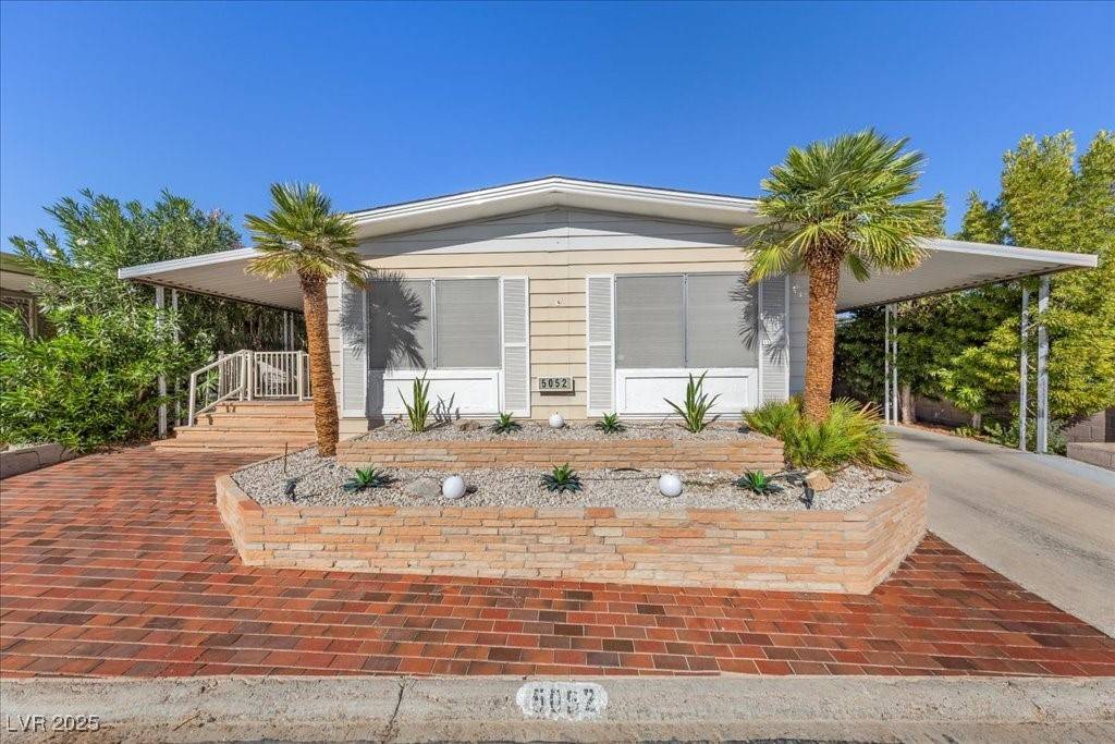 Las Vegas, NV 89103,5052 S Ridge Club DR