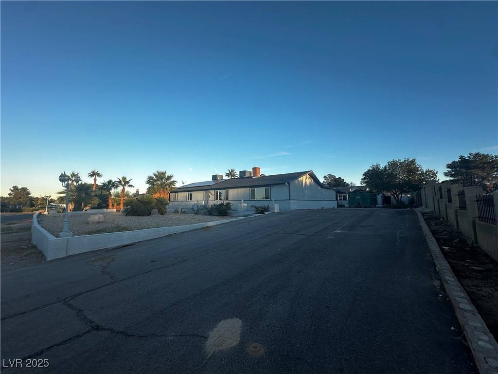 Las Vegas, NV 89123,2161 Buckboard LN