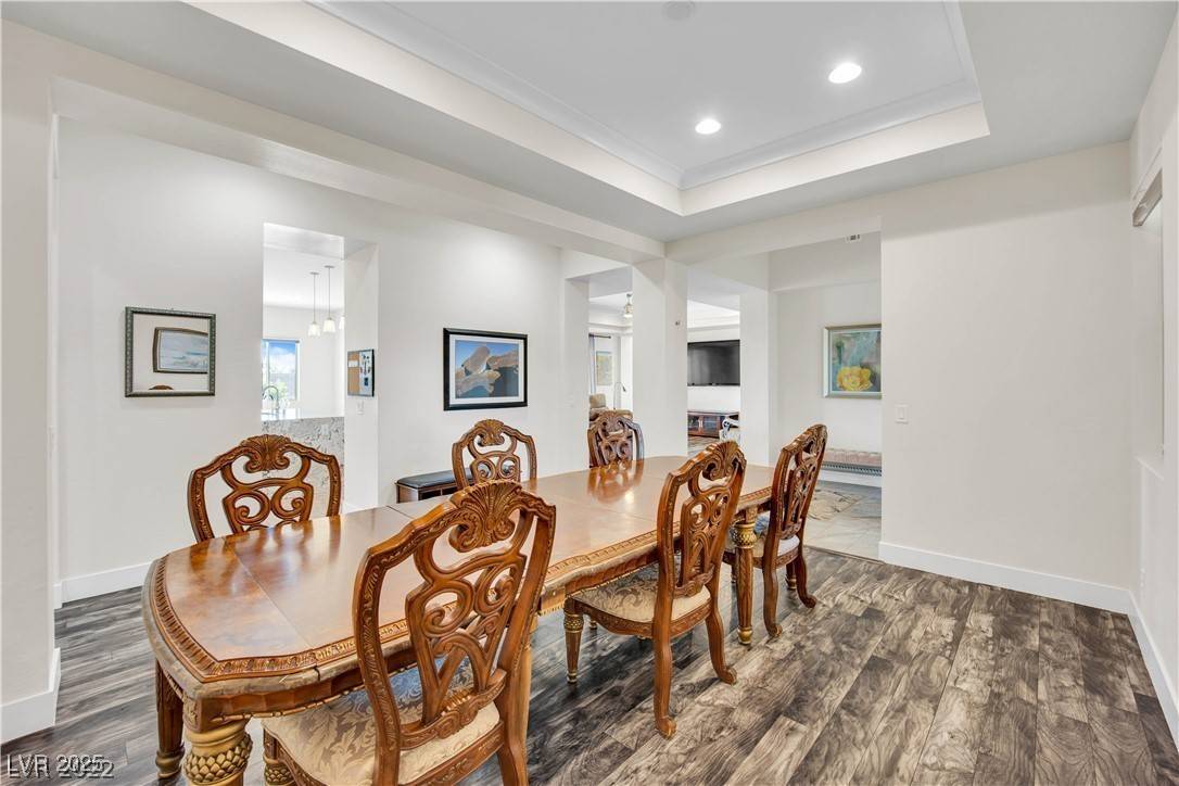 Las Vegas, NV 89120,7458 McLeod DR