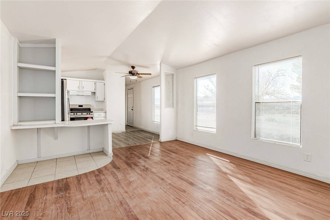 Pahrump, NV 89048,6920 Oakridge AVE