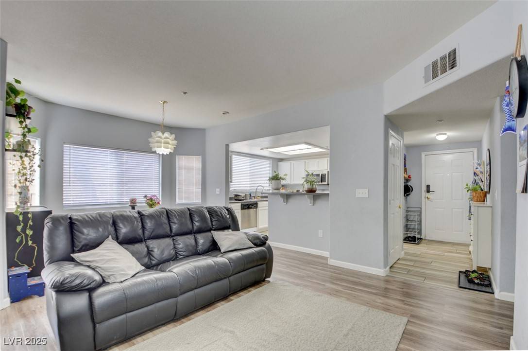 Henderson, NV 89011,833 Aspen Peak LOOP #712