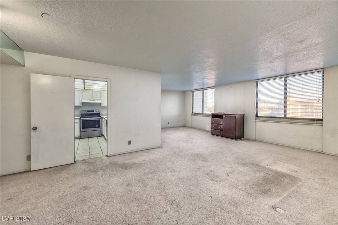 Las Vegas, NV 89119,3930 University Center DR #412