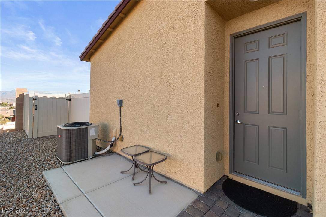 Laughlin, NV 89029,2722 Chinaberry Hill ST