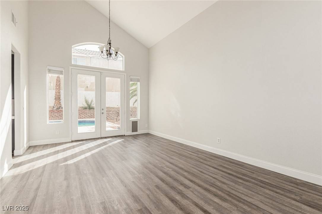 Las Vegas, NV 89128,8221 Hot Creek DR