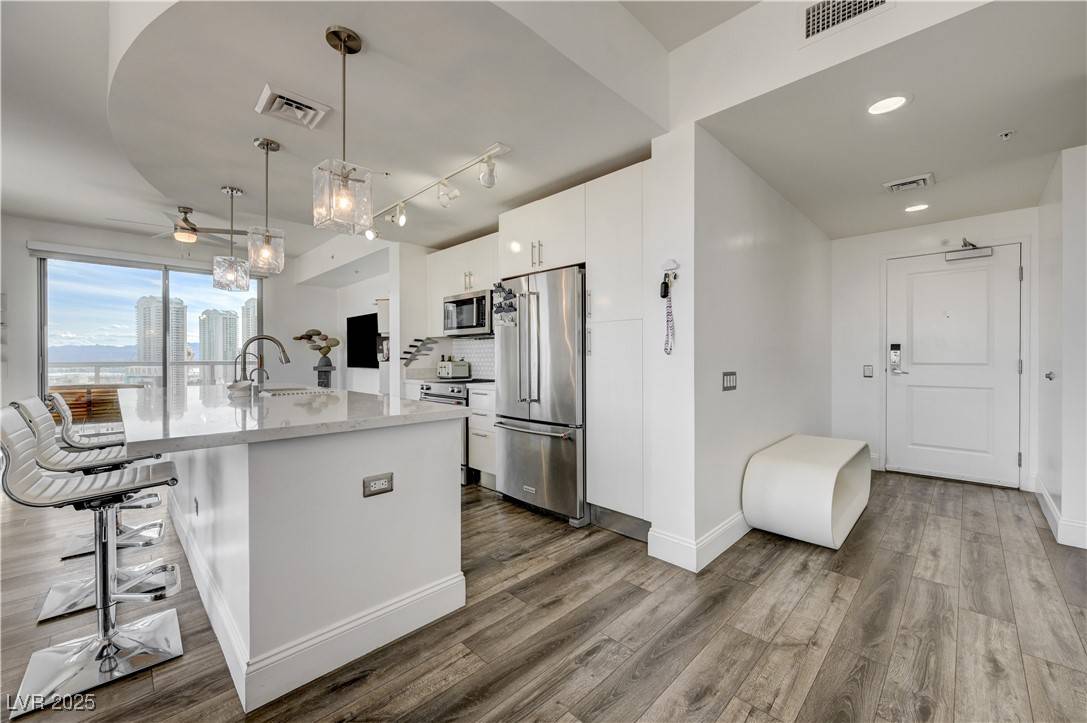 Las Vegas, NV 89102,200 W Sahara AVE #1808