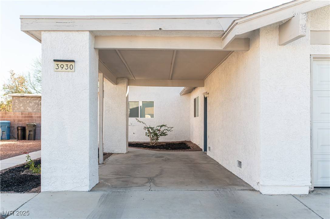 Las Vegas, NV 89103,3930 Calle Esquina