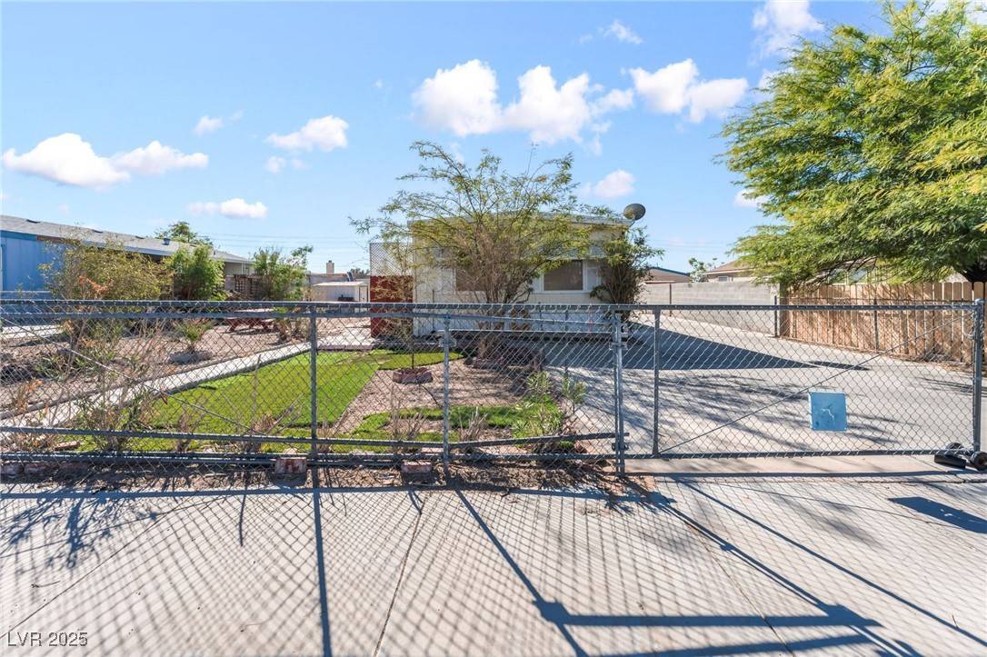 Las Vegas, NV 89156,6041 Rocky Mountain AVE