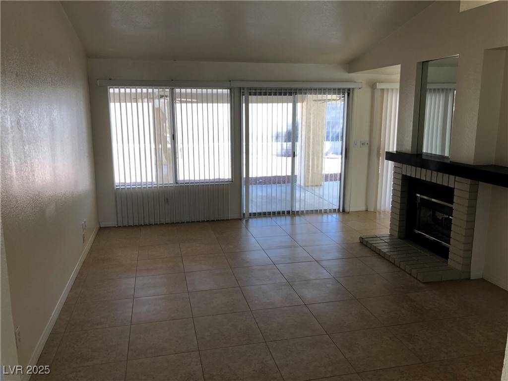 Las Vegas, NV 89103,6760 QUINELLA DR