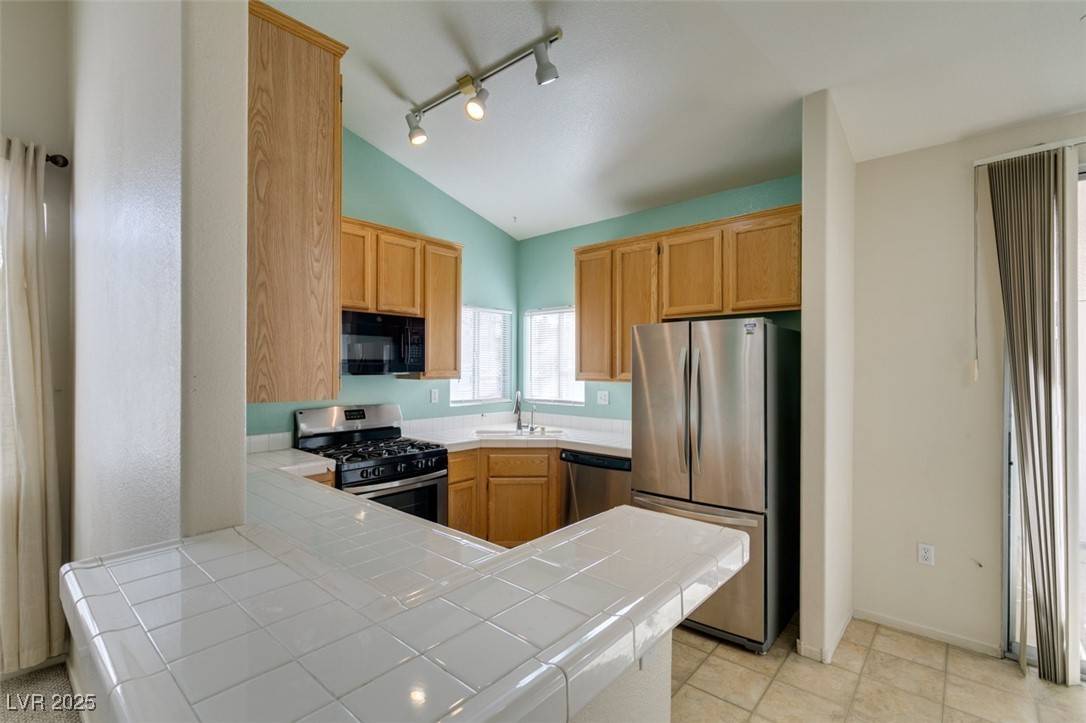 Henderson, NV 89074,75 N Valle Verde DR #321