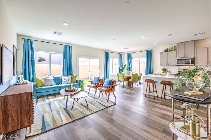 Henderson, NV 89011,524 Red Lovebird AVE #1246