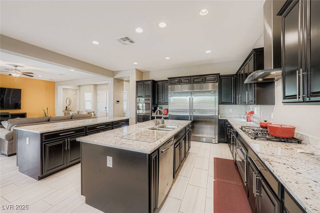 Las Vegas, NV 89149,6332 Cascade Range ST