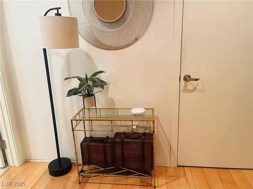 Las Vegas, NV 89101,353 E Bonneville AVE #573